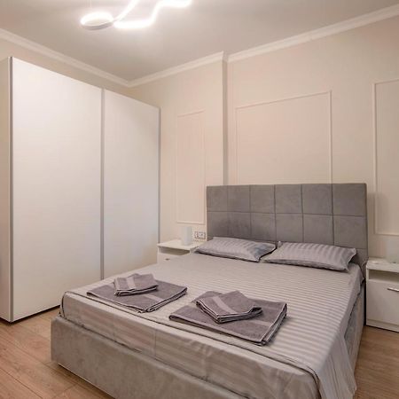 Tina'S 2 Bedroom Top Central Apartment Sofia Esterno foto