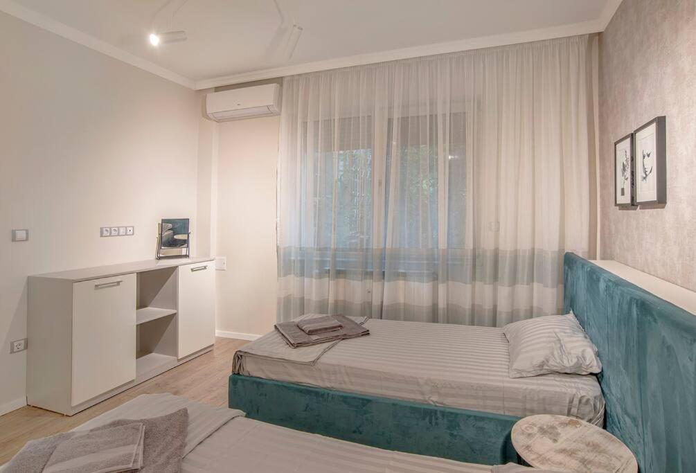 Tina'S 2 Bedroom Top Central Apartment Sofia Esterno foto