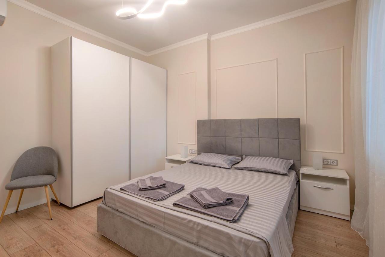 Tina'S 2 Bedroom Top Central Apartment Sofia Esterno foto